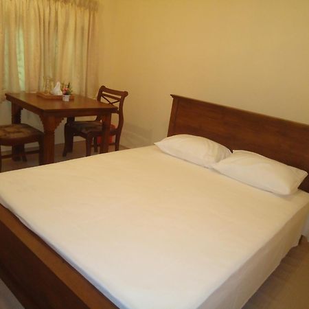 קאדוולה Guest House מראה חיצוני תמונה